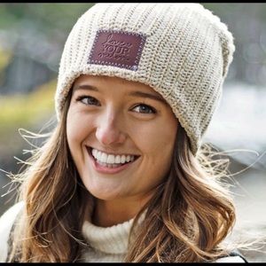 love your melon tan beanie never worn